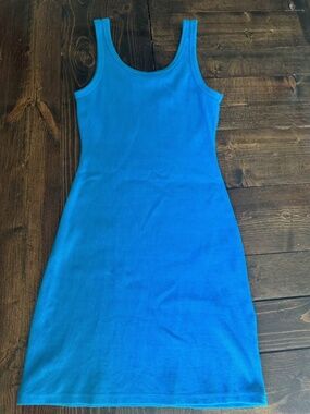 Ribbed contour dress